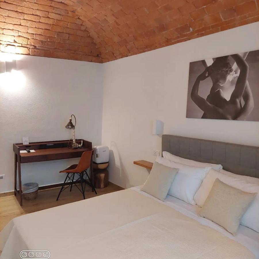 Federico II - Rooms And Breakfast Borgio Verezzi Eksteriør bilde